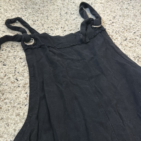 Romper overalls, black size small - Picture 4 of 4